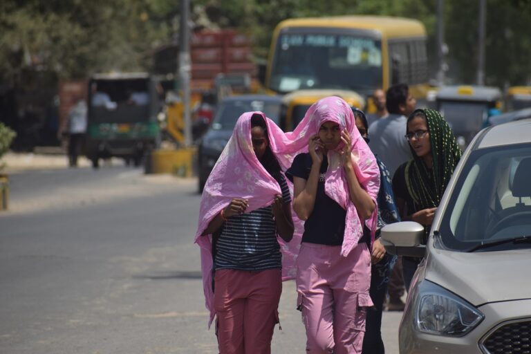 Riasztást adtak ki Indiában – már több mint 44°C van Delhiben
