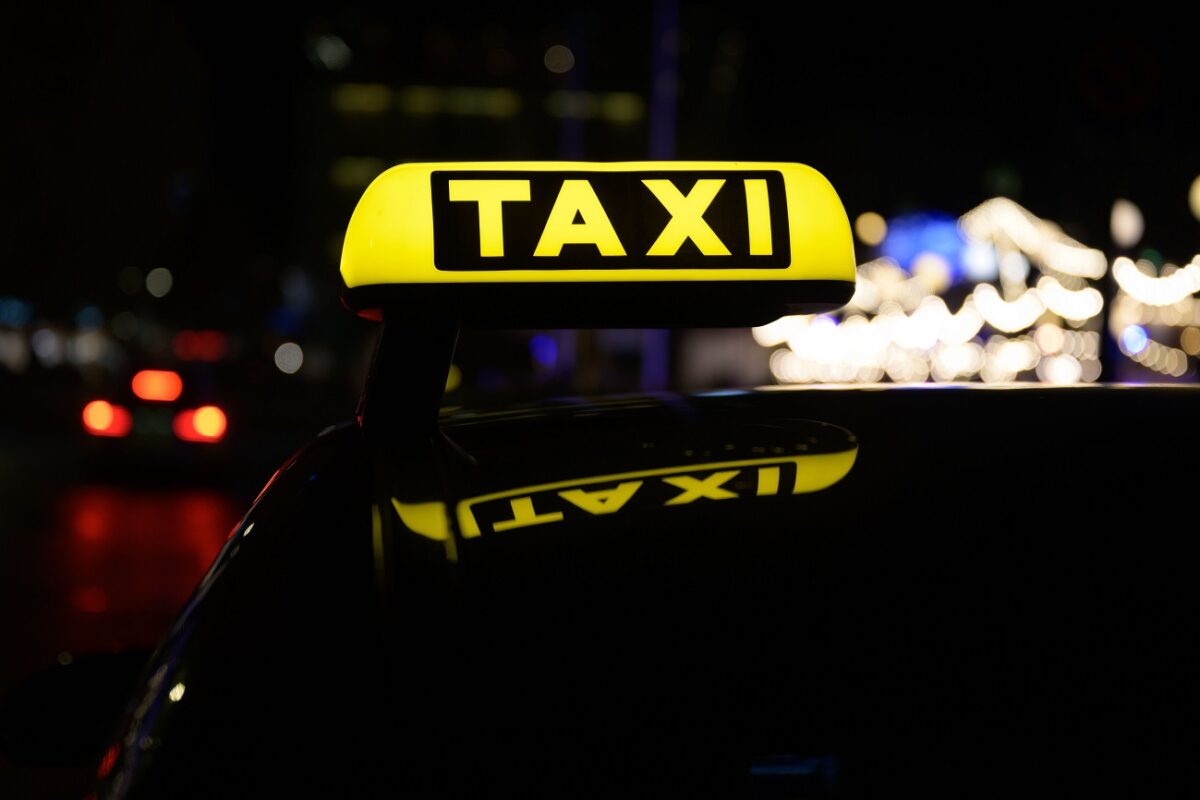 Hatalmas taxis baleset történt Budapesten
