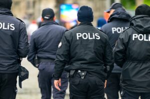 Könnygázzal oszlatta a rendőrség az ellenzéki tüntetést Törökországban