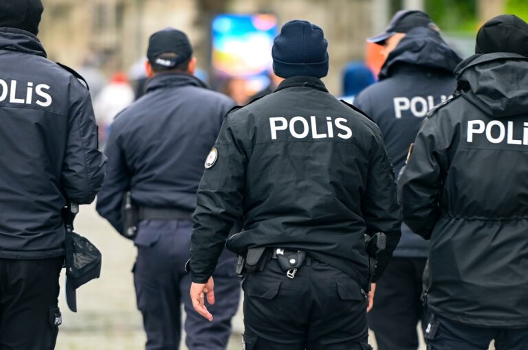 Könnygázzal oszlatta a rendőrség az ellenzéki tüntetést Törökországban
