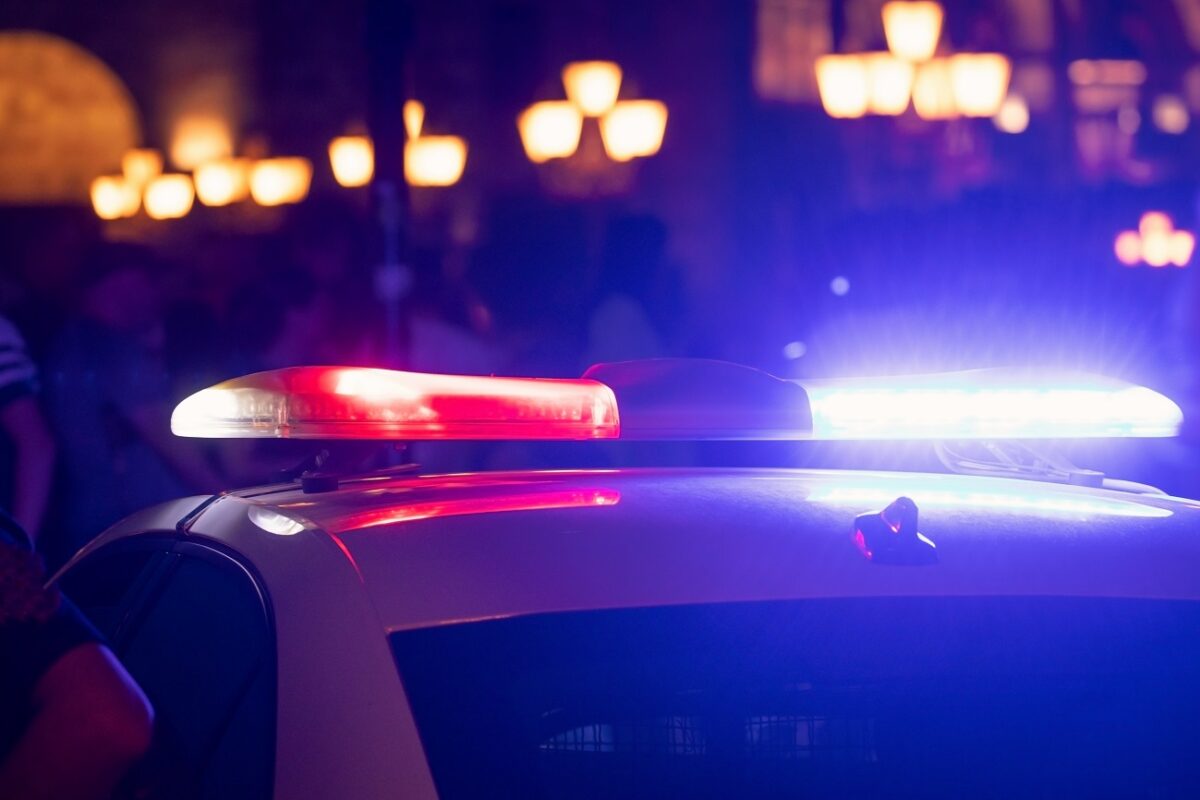 Mezőre zuhant egy rendőröket szállító repülőgép – egy rendőr életéért még küzdenek