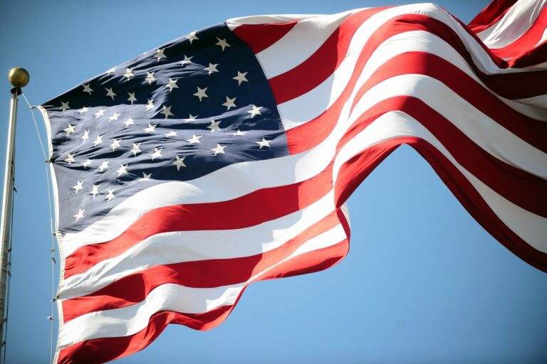 Döbbenetes incidens a levegőben – egymásnak csapódott két amerikai vadászgép