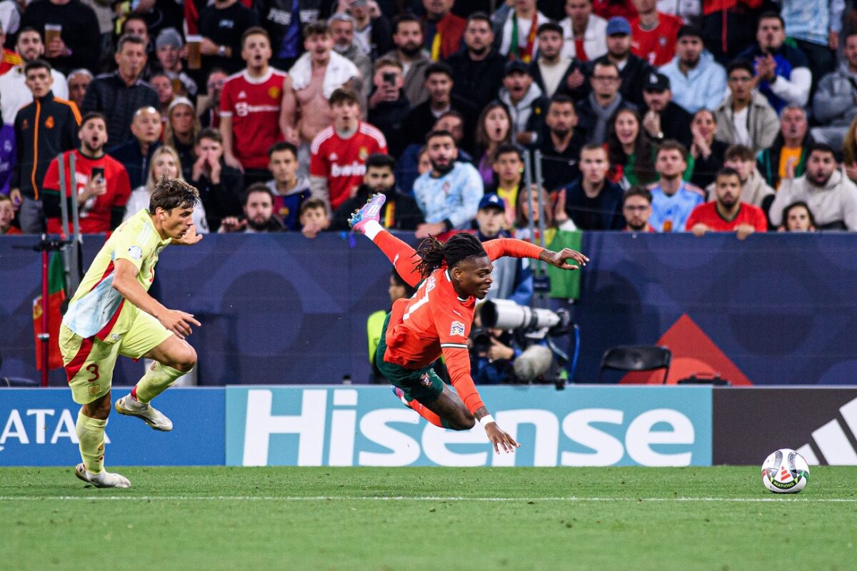 A Manchester United, a Chelsea és az Arsenal is vinné az AC Milan sztárját