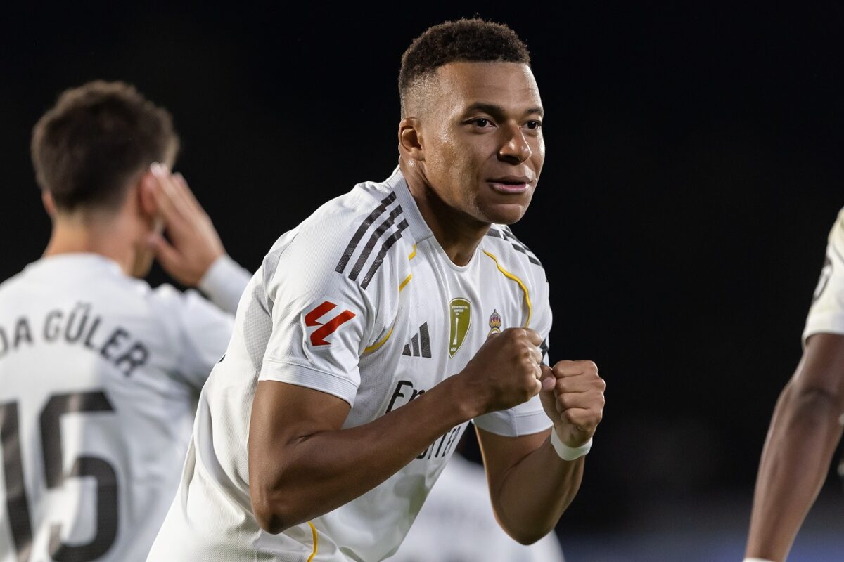 4 másodperc alatt van 100-on Mbappé új BMW-je