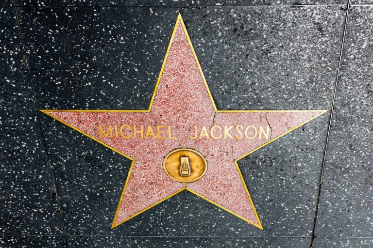 Még mindig tarol a mozikban a Michael Jackson-film