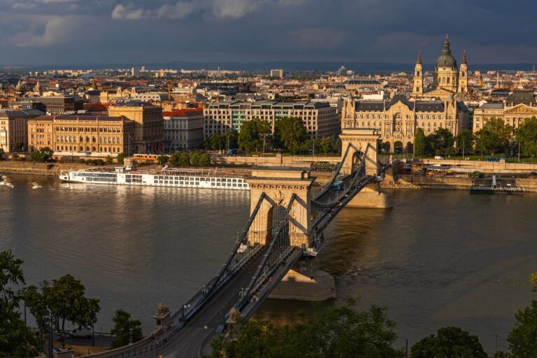 Azonnali figyelmeztetést adott ki a HungaroMet kedden – nagyon erős, ami most jön