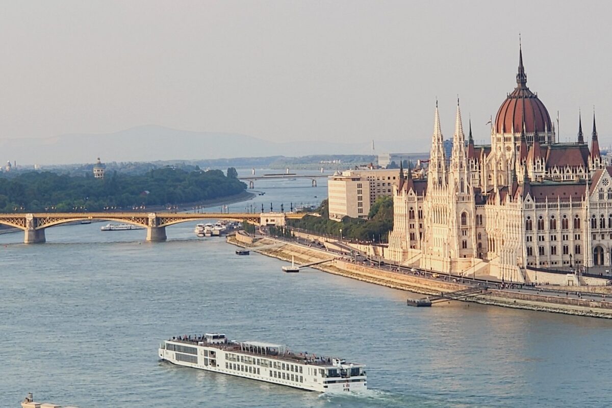 Jelentős változás jöhet a parlamentben – így alakulhat át a képviselők javadalmazása