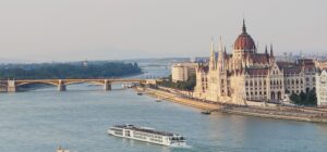 Jelentős változás jöhet a parlamentben – így alakulhat át a képviselők javadalmazása