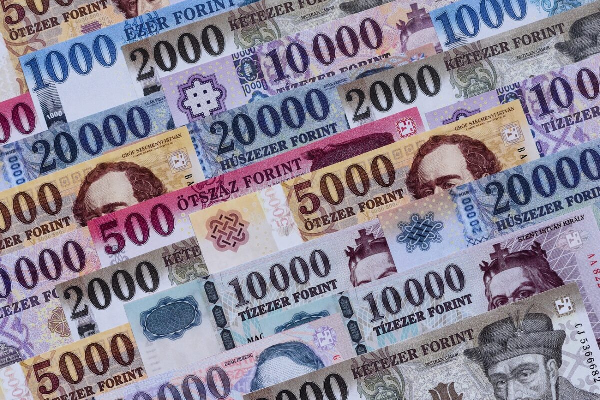 360 forint alatt az euró – erős kezdés csütörtök reggel