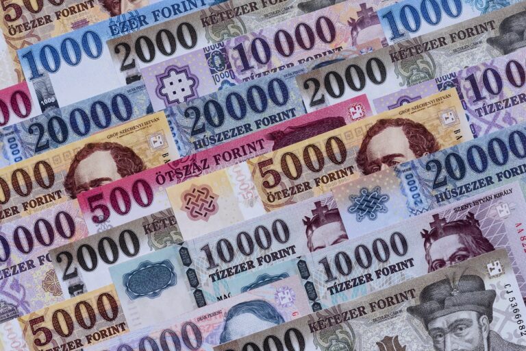 360 forint alatt az euró – erős kezdés csütörtök reggel