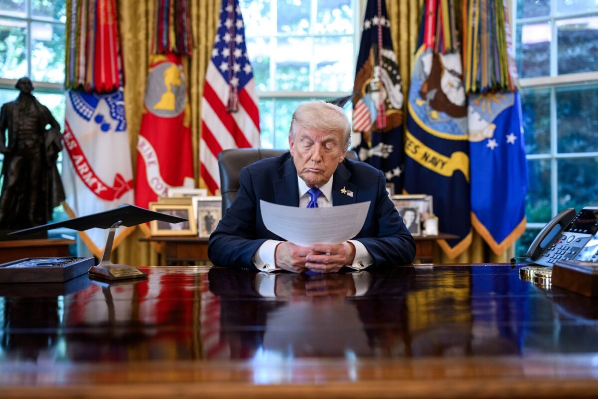Donald Trump közölte, Iránnak már hajói sincsenek, az összeset kiiktatták