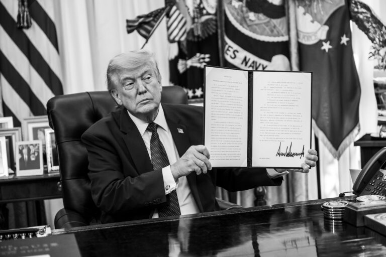 Donald Trump rendkívüli támadást rendelhet el Irán ellen – súlyos csapás lehet a vége