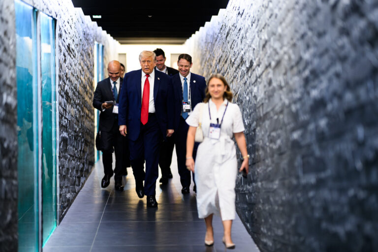 Megjött Donald Trump rendkívüli bejelentése – válaszolt Irán lépésére