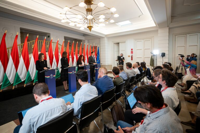 Újabb azonnali kormánybejelentés érkezett péntek délután – itt vannak a részletek