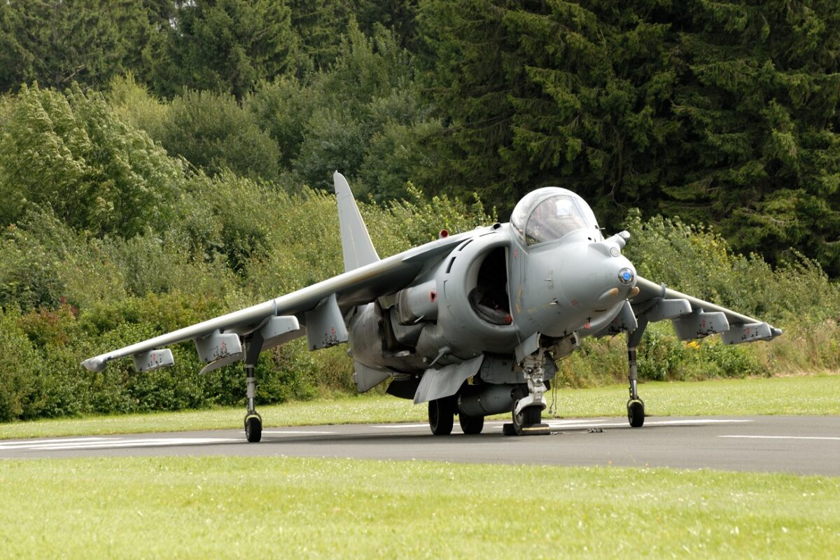 55 év után kivonják a szolgálatból a legendás Harrier Jump Jet vadászgépet