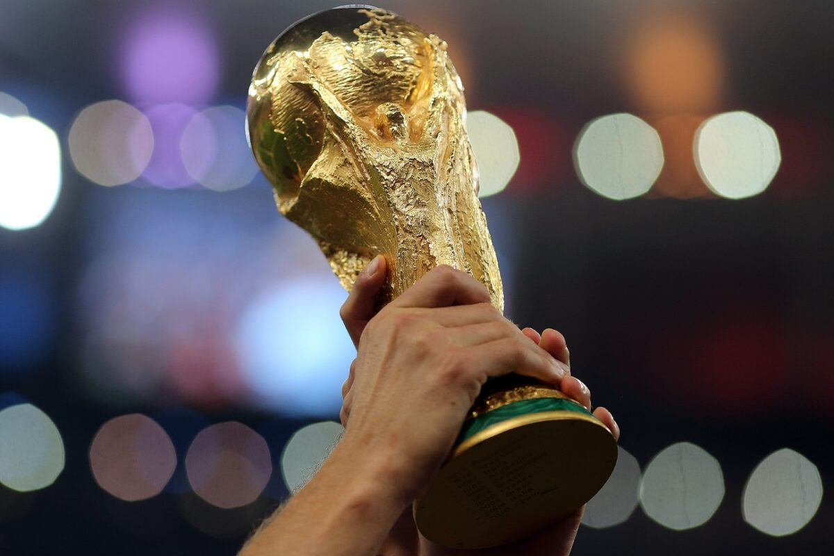 Komoly bírálatokat kapott a vb-döntő helyszíne, a FIFA azonnal reagált a játékosok panaszaira