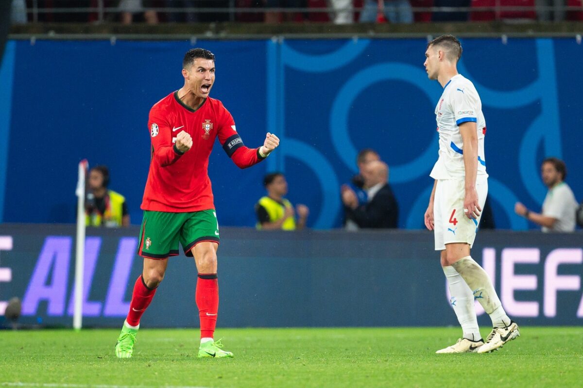 Messi, Ronaldo és több futballlegenda utolsó nagy dobására készülhet a futballvilág