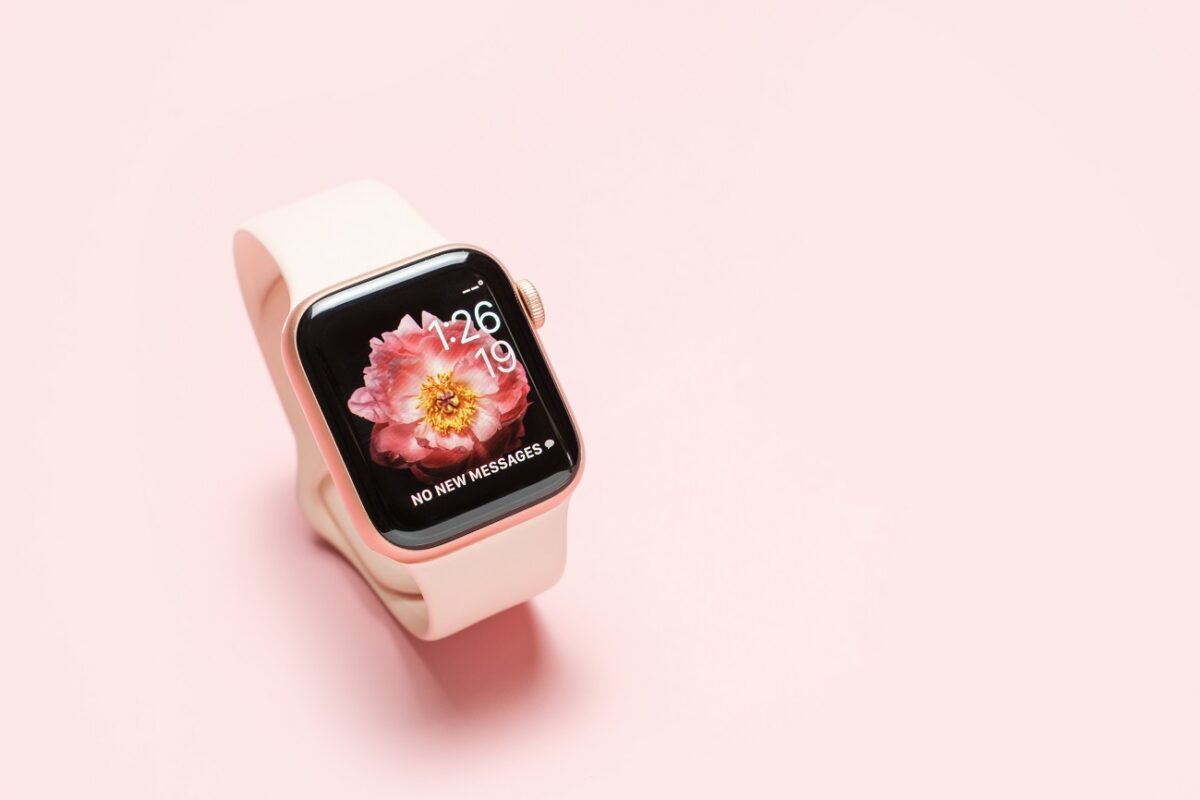 Így indíthatod újra az Apple Watchot, ha lefagyott